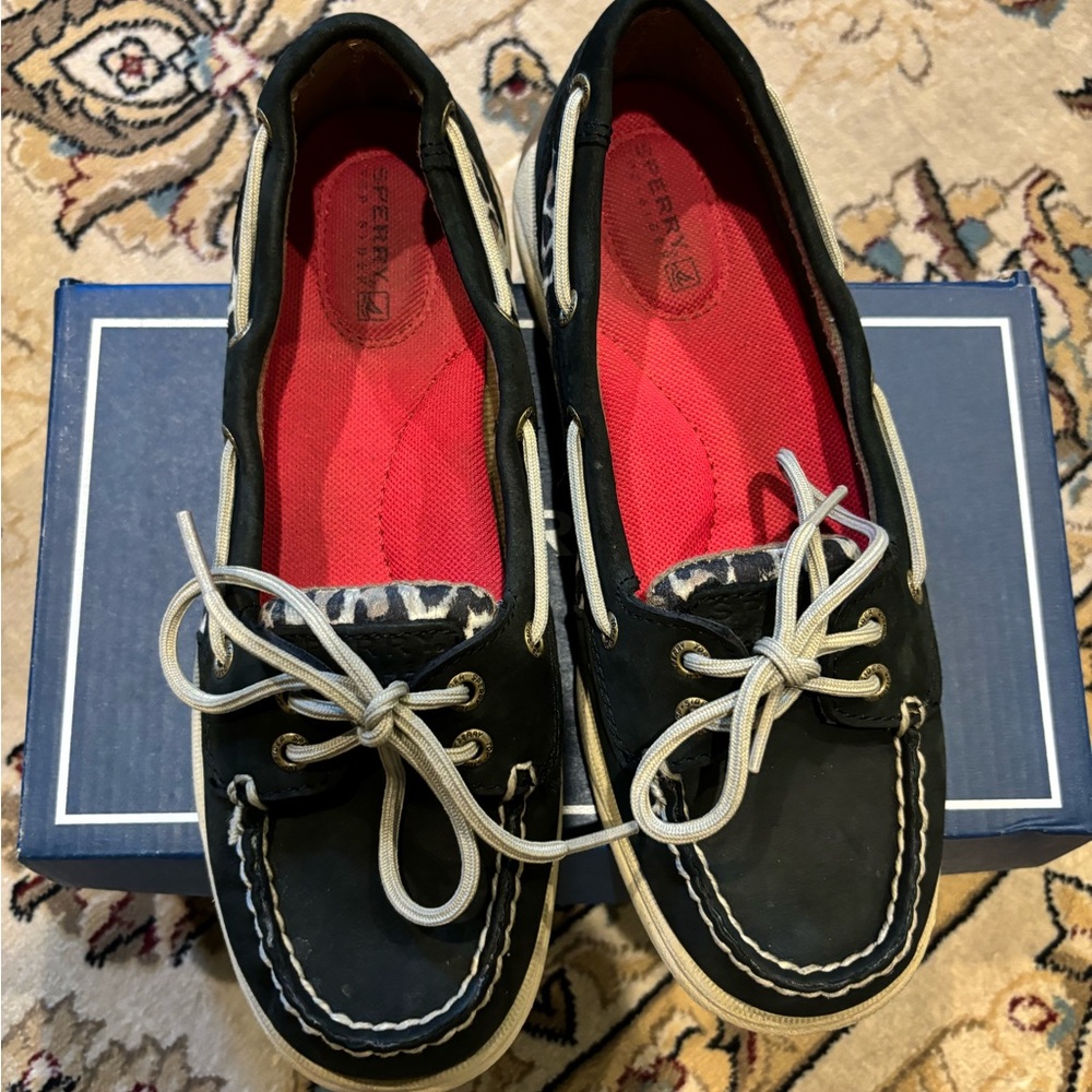 EUC Sperry’s Black & Leopard sz 6.5